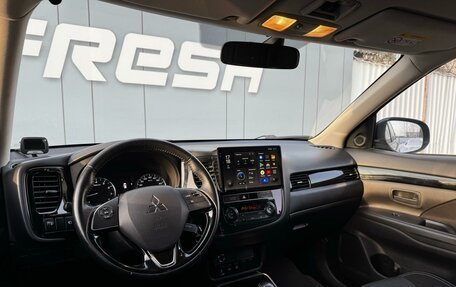 Mitsubishi Outlander III рестайлинг 3, 2019 год, 2 299 000 рублей, 6 фотография