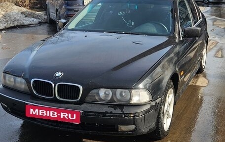 BMW 5 серия, 1999 год, 298 000 рублей, 1 фотография