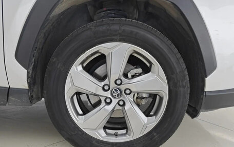 Toyota RAV4, 2021 год, 3 500 000 рублей, 4 фотография