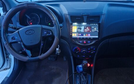 Hyundai Solaris II рестайлинг, 2016 год, 1 050 000 рублей, 9 фотография