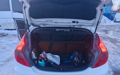 Hyundai Solaris II рестайлинг, 2016 год, 1 050 000 рублей, 5 фотография