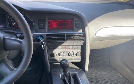 Audi A6, 2004 год, 650 000 рублей, 4 фотография