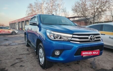 Toyota Hilux VIII, 2016 год, 2 999 000 рублей, 9 фотография