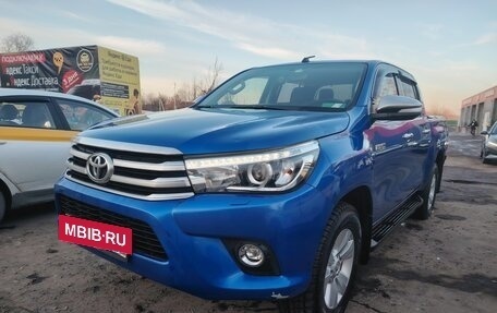 Toyota Hilux VIII, 2016 год, 2 999 000 рублей, 8 фотография