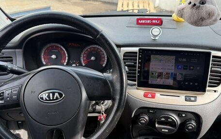 KIA Rio II, 2011 год, 800 000 рублей, 10 фотография