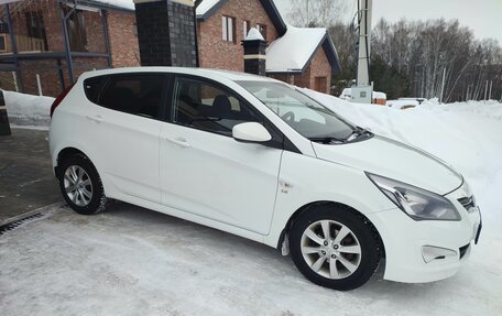 Hyundai Solaris II рестайлинг, 2016 год, 850 000 рублей, 5 фотография