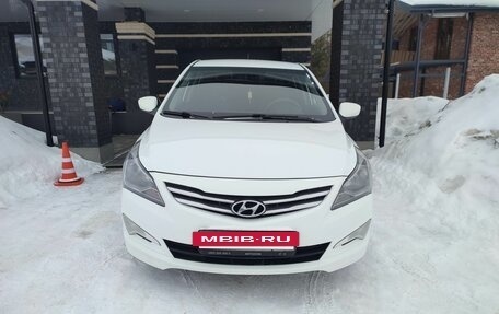 Hyundai Solaris II рестайлинг, 2016 год, 850 000 рублей, 3 фотография