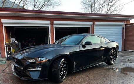 Ford Mustang VI рестайлинг, 2022 год, 4 400 000 рублей, 10 фотография