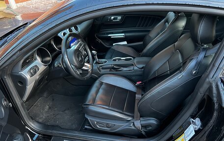 Ford Mustang VI рестайлинг, 2022 год, 4 400 000 рублей, 21 фотография