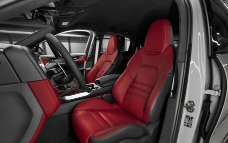 Porsche Cayenne III, 2024 год, 28 450 000 рублей, 15 фотография