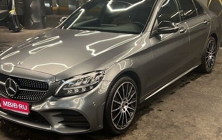 Mercedes-Benz C-Класс, 2019 год, 2 500 000 рублей, 1 фотография