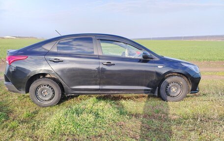 Hyundai Solaris II рестайлинг, 2022 год, 1 250 000 рублей, 4 фотография