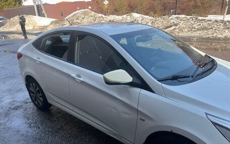 Hyundai Solaris II рестайлинг, 2013 год, 730 000 рублей, 3 фотография