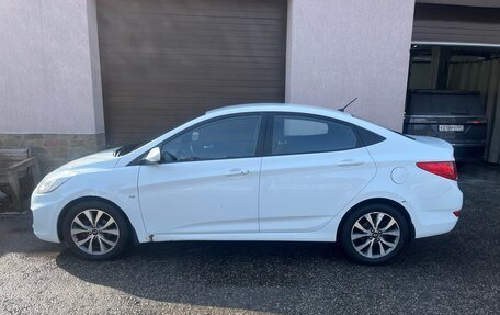 Hyundai Solaris II рестайлинг, 2013 год, 730 000 рублей, 13 фотография