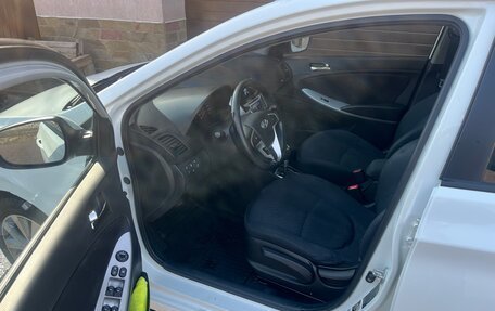 Hyundai Solaris II рестайлинг, 2013 год, 730 000 рублей, 15 фотография