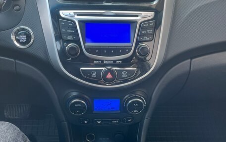 Hyundai Solaris II рестайлинг, 2013 год, 730 000 рублей, 16 фотография