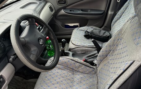 Nissan Almera, 2001 год, 239 000 рублей, 11 фотография