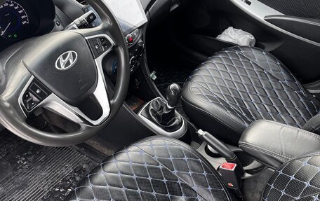 Hyundai Solaris II рестайлинг, 2012 год, 590 000 рублей, 12 фотография