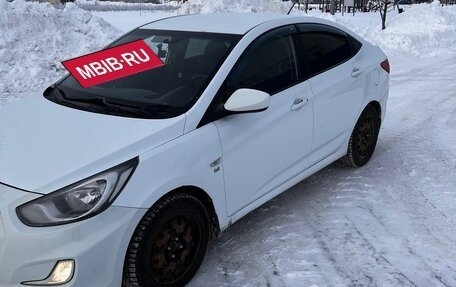 Hyundai Solaris II рестайлинг, 2012 год, 590 000 рублей, 2 фотография