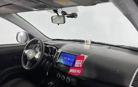 Mitsubishi Outlander III рестайлинг 3, 2008 год, 1 100 000 рублей, 17 фотография