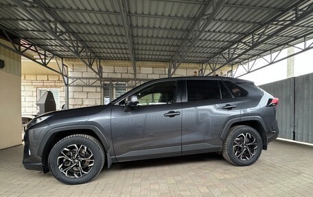 Toyota RAV4, 2019 год, 3 300 000 рублей, 1 фотография