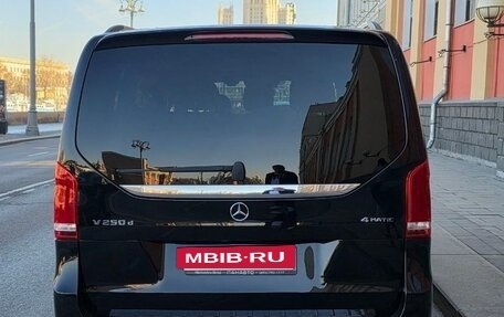 Mercedes-Benz V-Класс, 2020 год, 5 500 000 рублей, 6 фотография