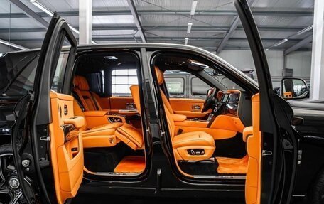 Rolls-Royce Cullinan, 2025 год, 91 390 000 рублей, 7 фотография