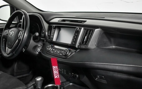 Toyota RAV4, 2017 год, 2 210 000 рублей, 14 фотография