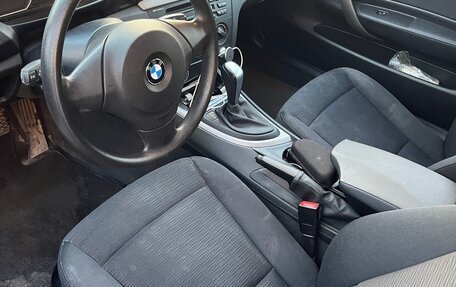 BMW 1 серия, 2011 год, 850 000 рублей, 8 фотография