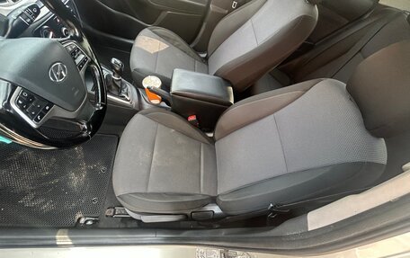 Hyundai Solaris II рестайлинг, 2019 год, 899 999 рублей, 9 фотография