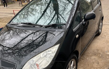 Mitsubishi Colt VI рестайлинг, 2004 год, 410 000 рублей, 3 фотография