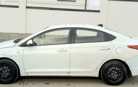 Hyundai Solaris II рестайлинг, 2018 год, 650 000 рублей, 5 фотография