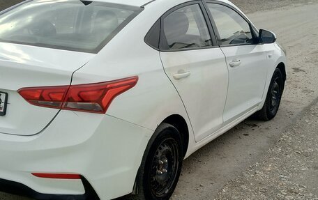 Hyundai Solaris II рестайлинг, 2018 год, 650 000 рублей, 8 фотография