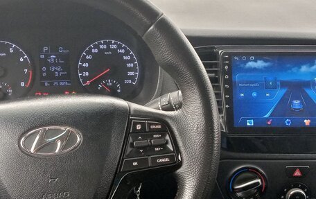 Hyundai Solaris II рестайлинг, 2018 год, 650 000 рублей, 11 фотография