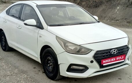 Hyundai Solaris II рестайлинг, 2018 год, 650 000 рублей, 3 фотография