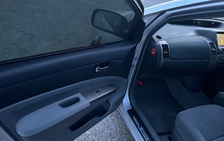 Toyota Prius, 2010 год, 850 000 рублей, 5 фотография