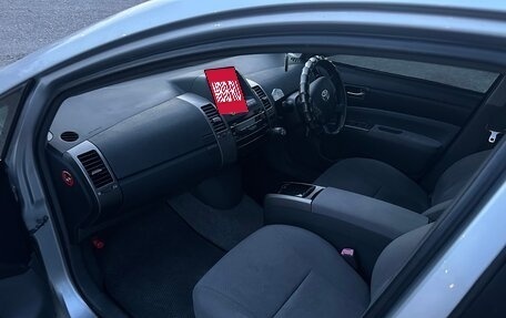 Toyota Prius, 2010 год, 850 000 рублей, 4 фотография