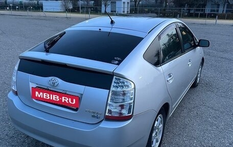 Toyota Prius, 2010 год, 850 000 рублей, 3 фотография