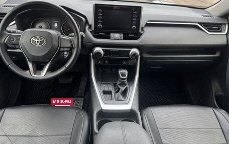 Toyota RAV4, 2019 год, 3 300 000 рублей, 5 фотография