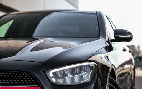 Mercedes-Benz E-Класс, 2021 год, 3 950 000 рублей, 2 фотография