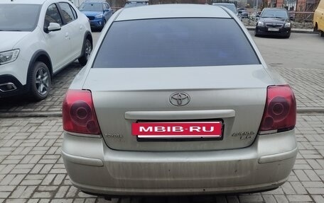 Toyota Avensis III рестайлинг, 2003 год, 420 000 рублей, 3 фотография