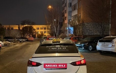 Hyundai Solaris II рестайлинг, 2021 год, 850 000 рублей, 3 фотография