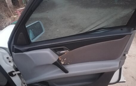 Mercedes-Benz E-Класс, 1996 год, 330 000 рублей, 10 фотография