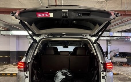 Toyota Fortuner II, 2019 год, 3 350 000 рублей, 3 фотография