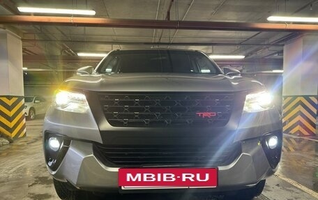 Toyota Fortuner II, 2019 год, 3 350 000 рублей, 10 фотография