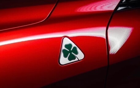 Alfa Romeo Giulia II, 2023 год, 12 500 000 рублей, 13 фотография