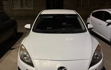 Mazda 3, 2011 год, 1 200 000 рублей, 2 фотография