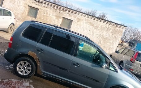 Volkswagen Touran III, 2003 год, 325 000 рублей, 5 фотография