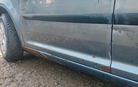 Volkswagen Touran III, 2003 год, 325 000 рублей, 9 фотография