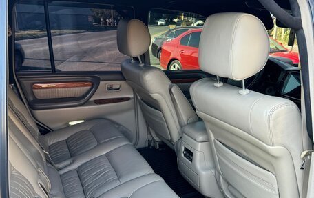 Toyota Land Cruiser 100 рестайлинг 2, 2004 год, 2 100 000 рублей, 13 фотография